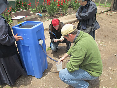 Überprüfung des Wasserrucksacks